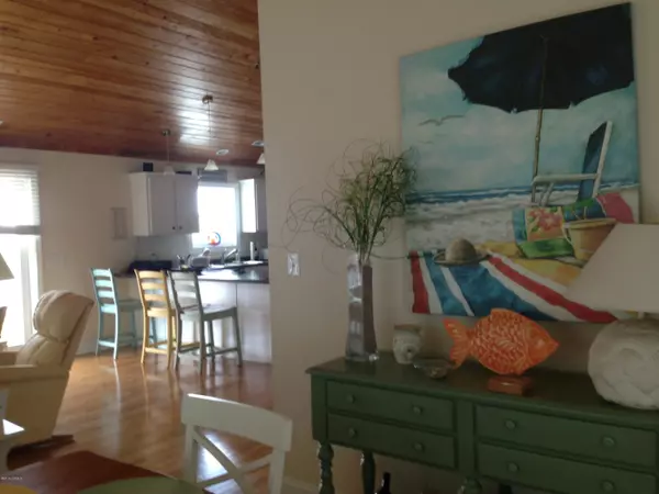 Emerald Isle, NC 28594,110 Mangrove DR