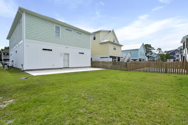 Carolina Beach, NC 28428,1410 Spot LN