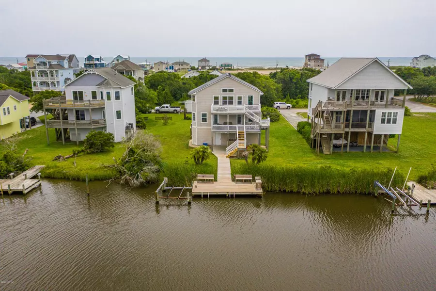 137 Old Village LN, North Topsail Beach, NC 28460