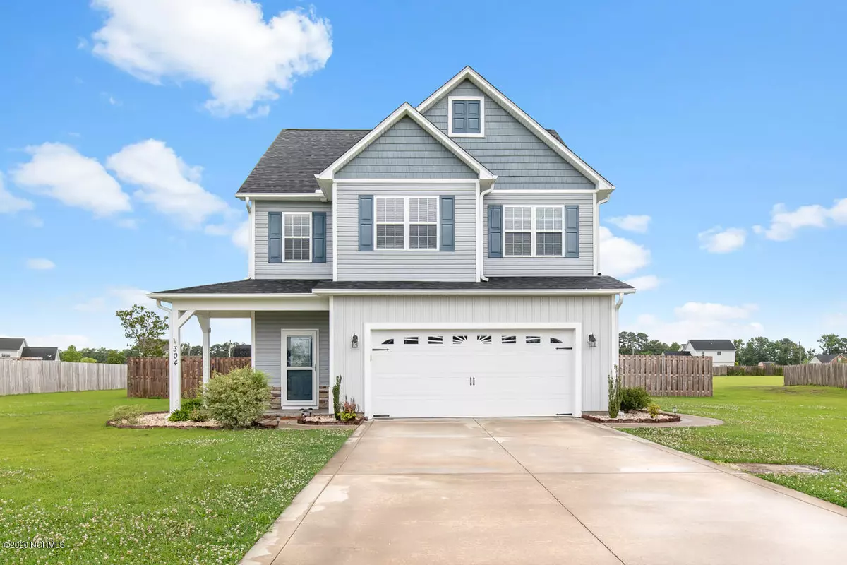 Richlands, NC 28574,304 Crockett Ridge Court W