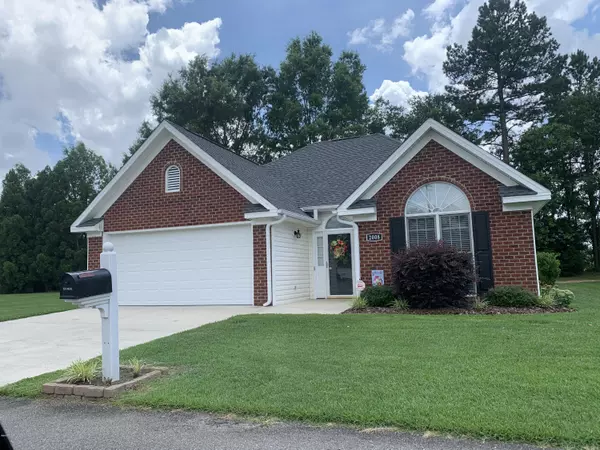 2008 Old Charleston Circle, Laurinburg, NC 28352