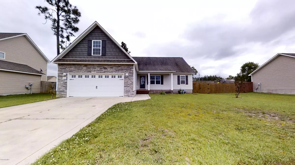 Hubert, NC 28539,302 Sinclair LN