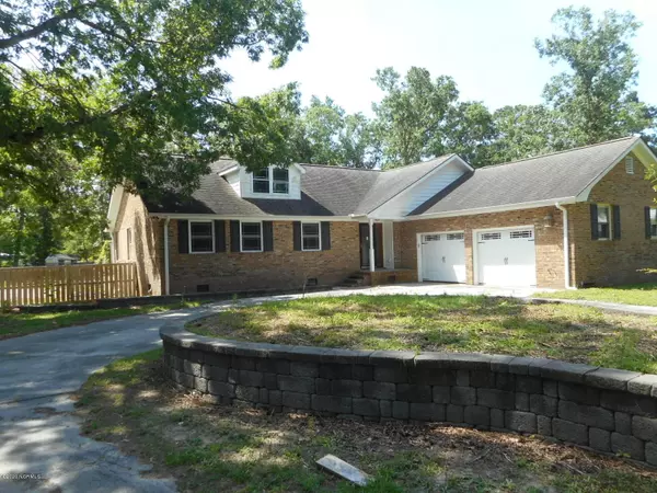 600 Robin RD, Morehead City, NC 28557