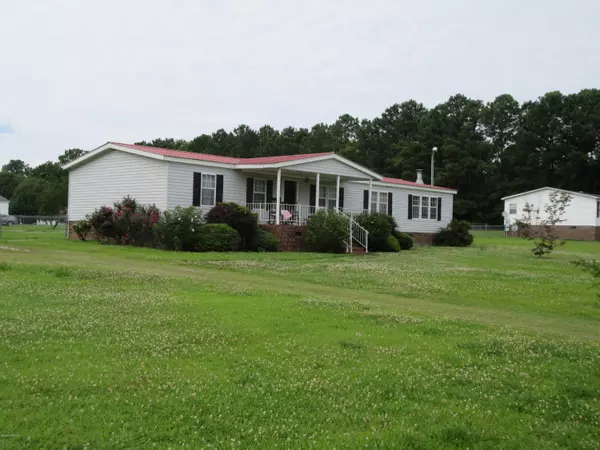 1598 Rolling Hills RD, Kinston, NC 28504