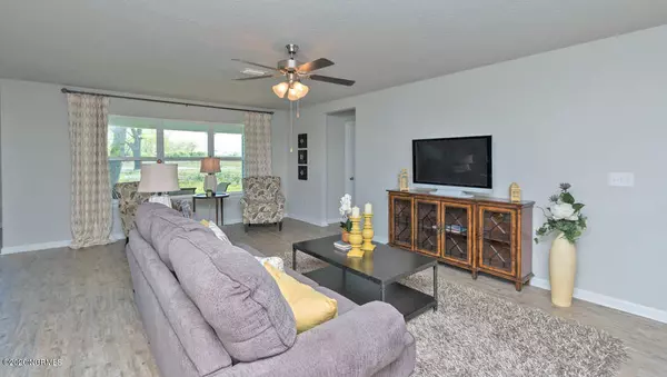 Peletier, NC 28584,442 Perch LN