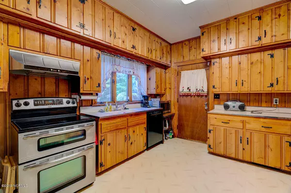 Burgaw, NC 28425,511 N Timberly LN