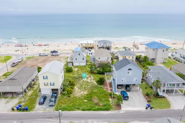 1422 N Topsail DR, Surf City, NC 28445