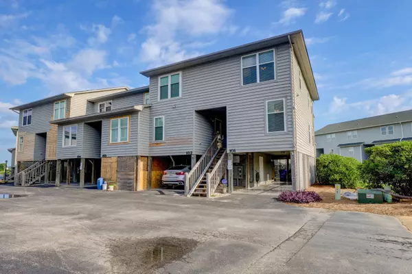 101 Crosswinds DR, Surf City, NC 28445