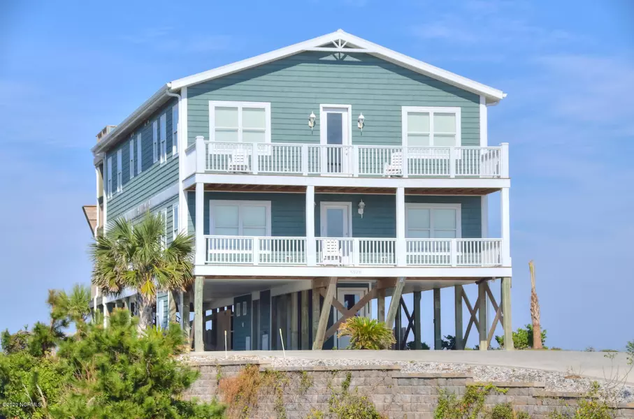 6628 Kings Lynn DR, Oak Island, NC 28465