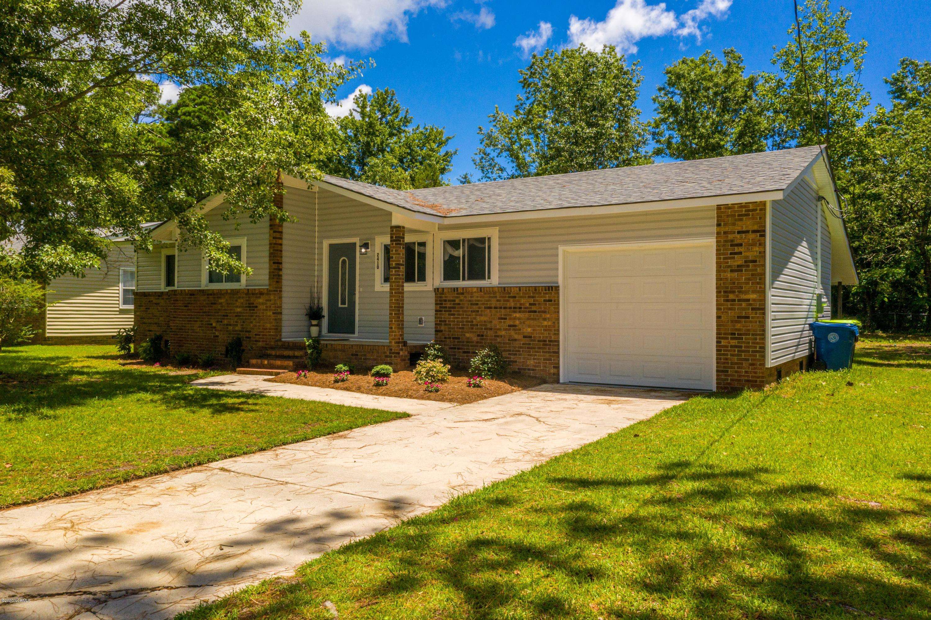 2410 Emeline PL, Morehead City, NC 28557