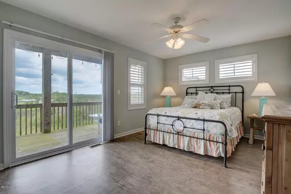 Surf City, NC 28445,103 Anchor DR #A