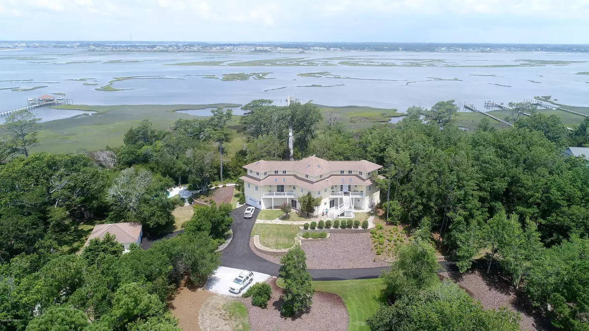 Emerald Isle, NC 28594,10010 Coast Guard RD