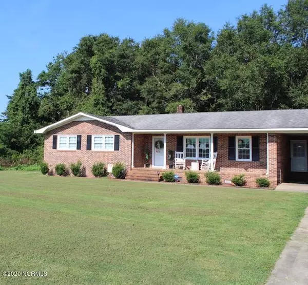 1996 Fountaintown Road, Chinquapin, NC 28521