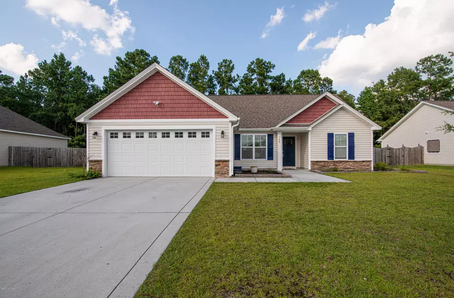 304 Hidden Oaks DR, Jacksonville, NC 28546