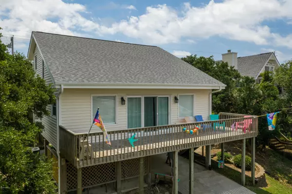 Emerald Isle, NC 28594,4002 Emerald DR