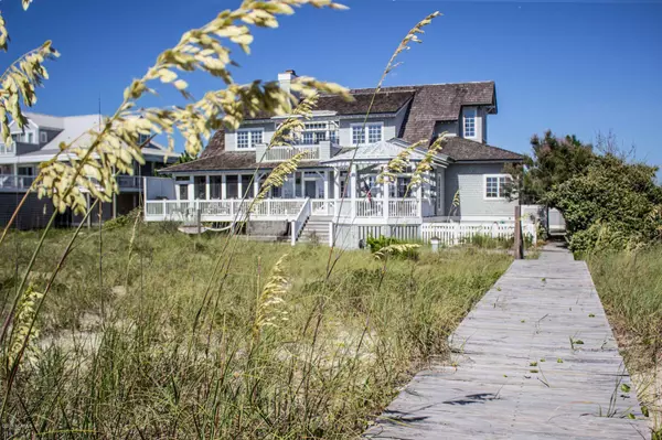 Bald Head Island, NC 28461,9 E Beach Drive