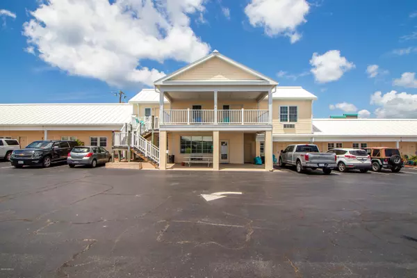 Atlantic Beach, NC 28512,215 W Fort Macon RD #204