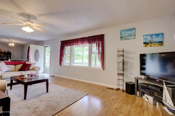 Watha, NC 28478,8970 Mary Slocum RD SW