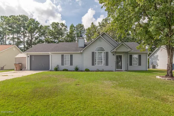 325 Running RD, Jacksonville, NC 28546