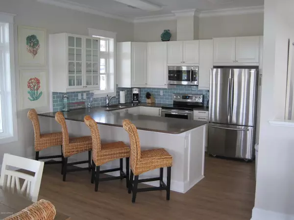 Surf City, NC 28445,111 N New River DR #B31