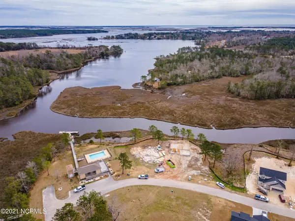 Hubert, NC 28539,426 Garland Shores DR