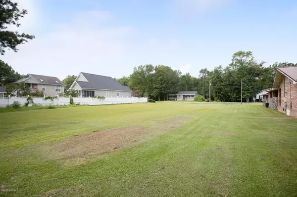 Lake Waccamaw, NC 28450,1915 Waccamaw Shores Road