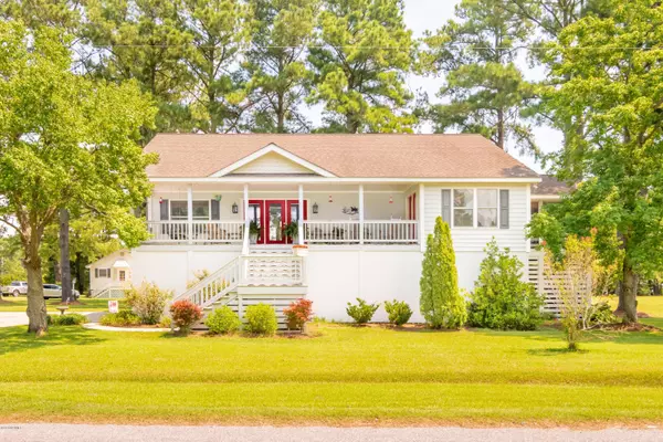 415 Smith Shore Road, Belhaven, NC 27810