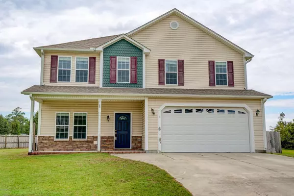 Hubert, NC 28539,203 Tucksey CT N