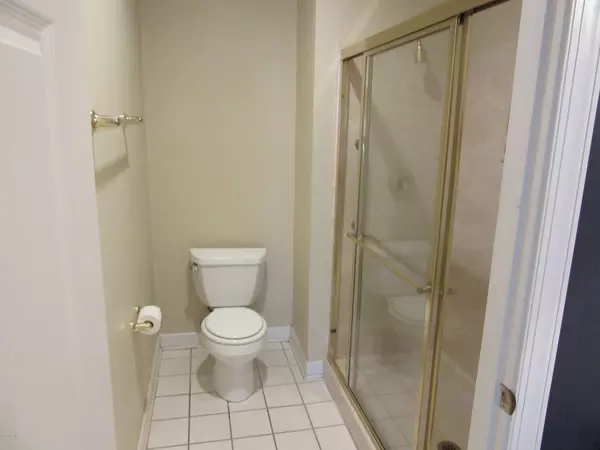 Cary, NC 27511,512 Mckirkland CT