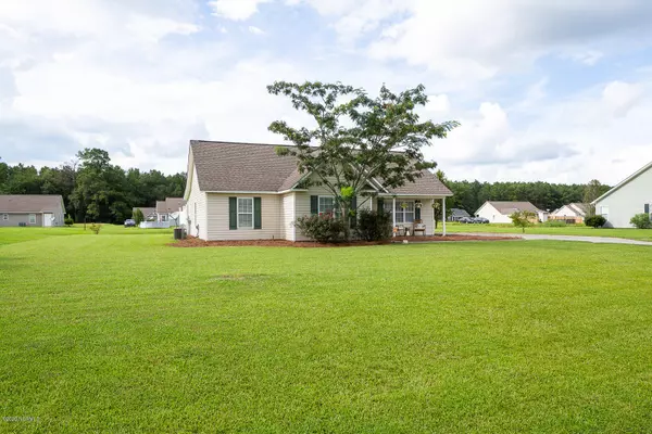 163 Bernice Blanton DR, Teachey, NC 28464