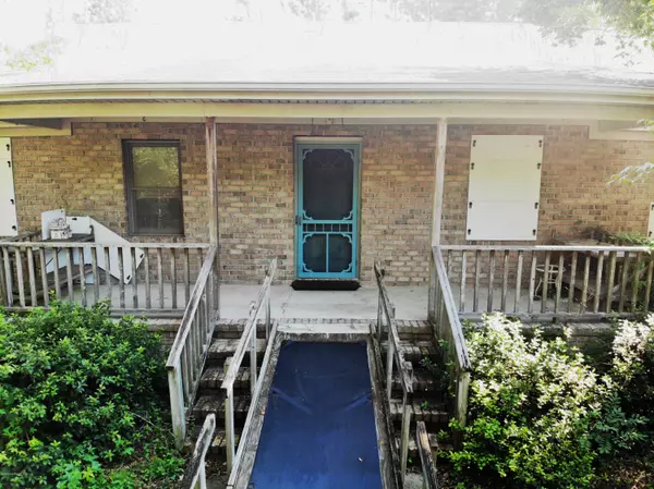 210 Sand Dollar LN, Hampstead, NC 28443