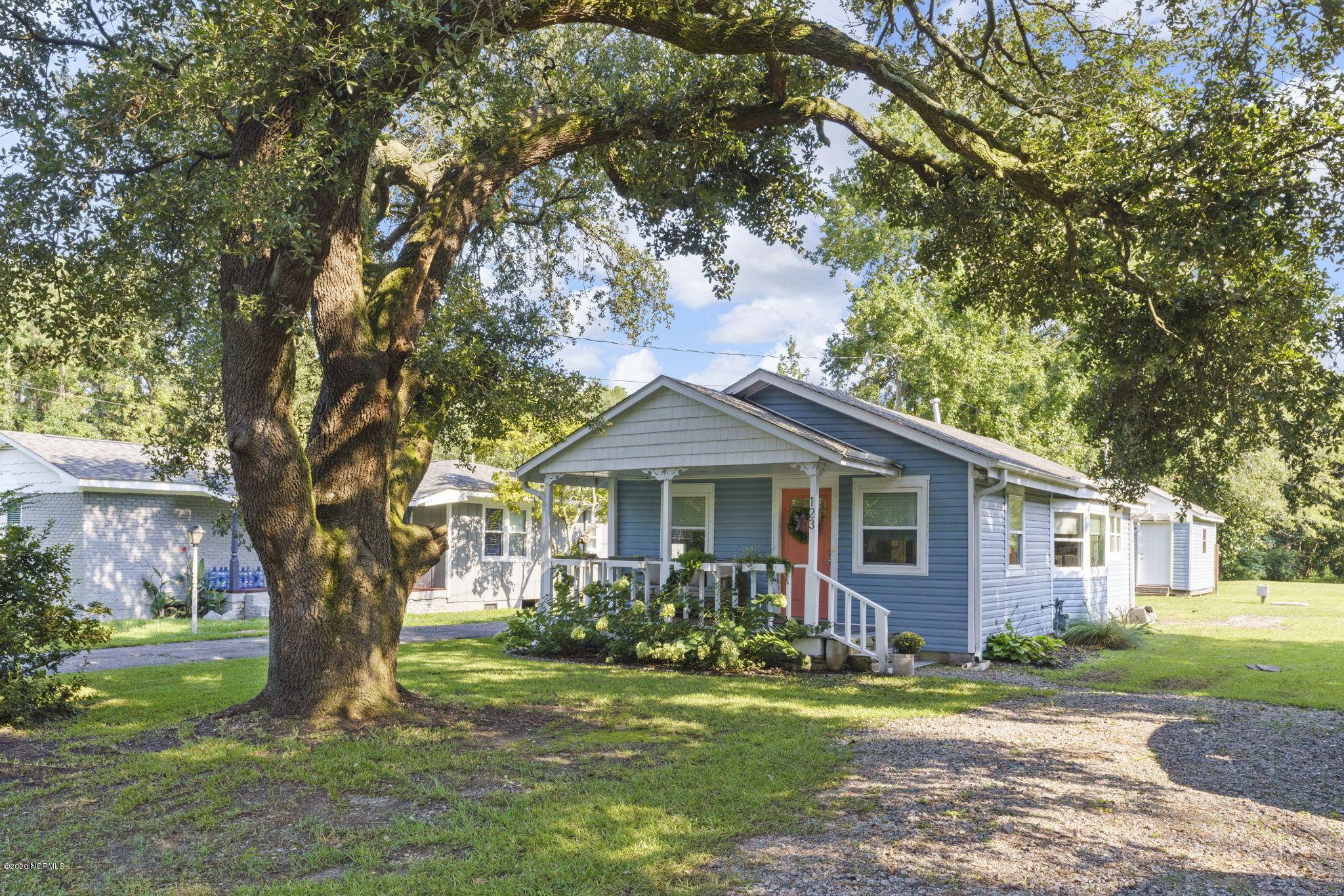 123 Victoria DR, Wilmington, NC 28401