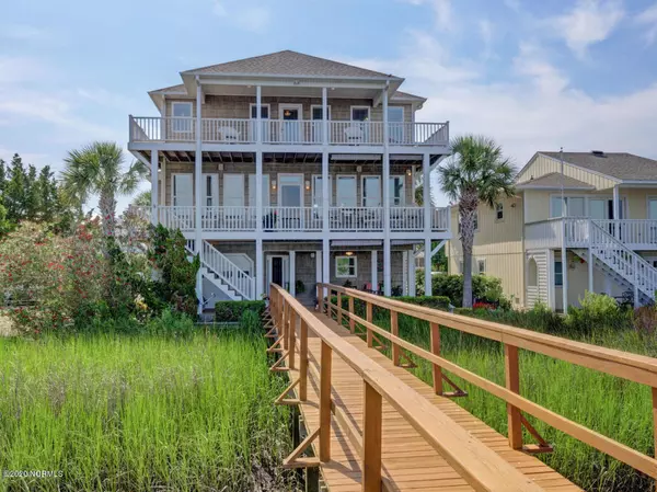 1119 Canal DR, Carolina Beach, NC 28428