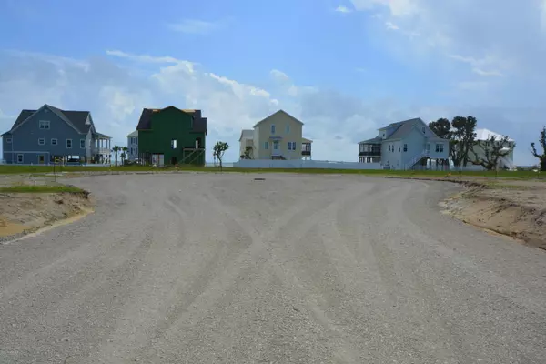 Harkers Island, NC 28531,103 Academy Lane