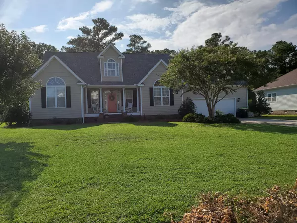 1807 Ivory Gull DR, Morehead City, NC 28557