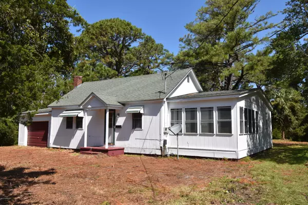 Harkers Island, NC 28531,499 Cape Lookout DR