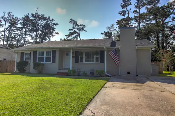 2423 Emeline PL, Morehead City, NC 28557