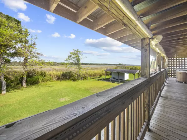 Surf City, NC 28445,351 Atkinson Point RD