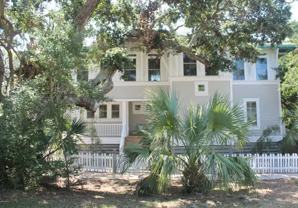 Bald Head Island, NC 28461,604 Kinnakeet WAY