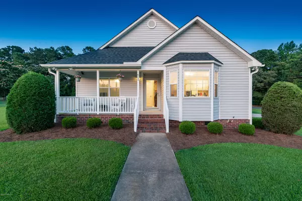 615 Eagles Nest RD, Grimesland, NC 27837