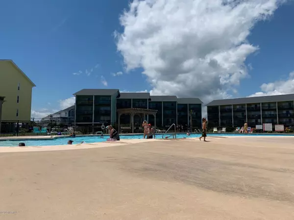 918 N New River DR #438, Surf City, NC 28445