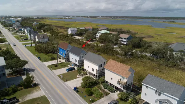 Surf City, NC 28445,1011 S Topsail DR