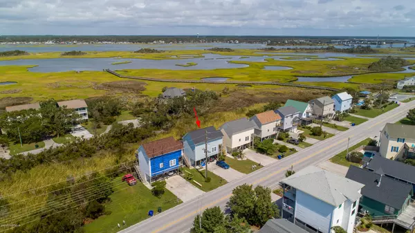 Surf City, NC 28445,1011 S Topsail DR