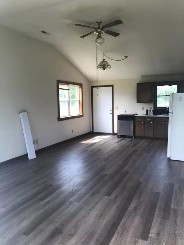 Burgaw, NC 28425,2845 S Us Highway 117 S