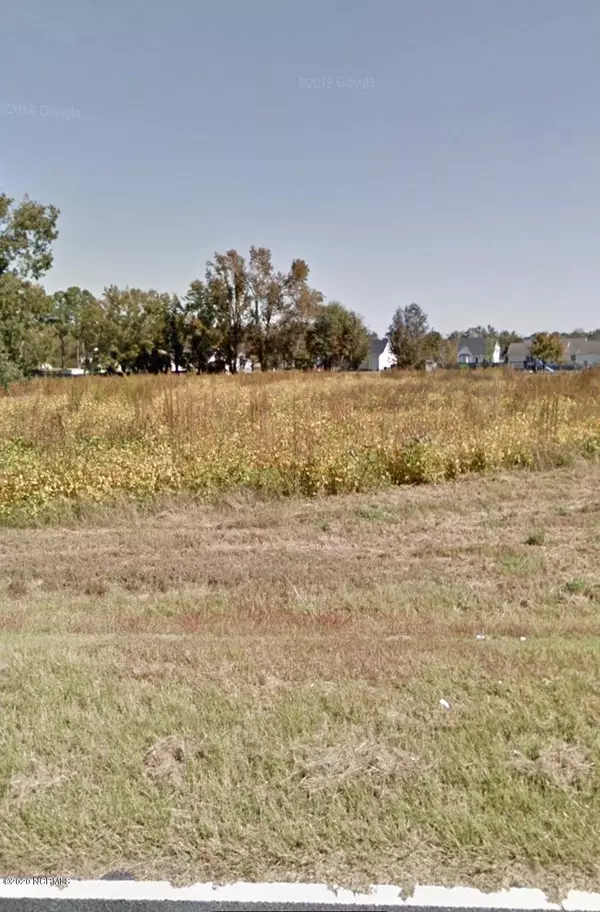 2881 Beddard RD, Grimesland, NC 27837