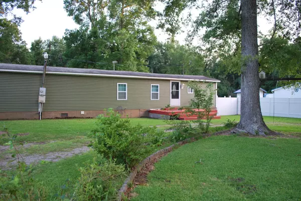 29 W Magnolia DR, Rocky Point, NC 28457