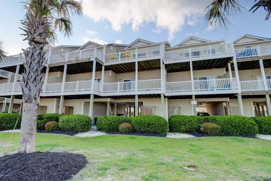 310 Sea Star CIR #310, Surf City, NC 28445