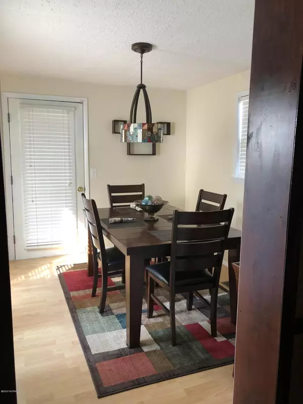 Clinton, NC 28328,124 Colonial DR