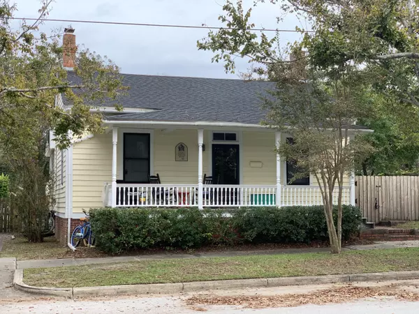 204 N 8th ST, Morehead City, NC 28557