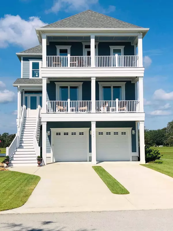 706 Cannonsgate DR, Newport, NC 28570